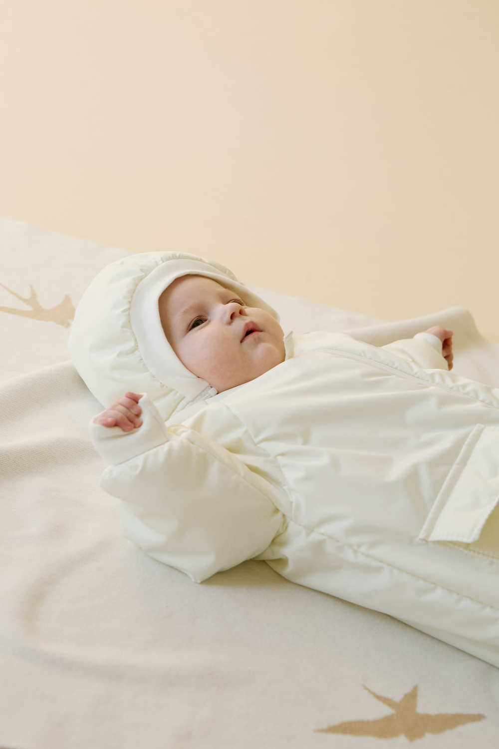 Демисезонный комбинезон экрю bloom