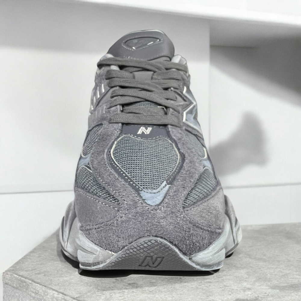 New Balance 9060 • Magnet
