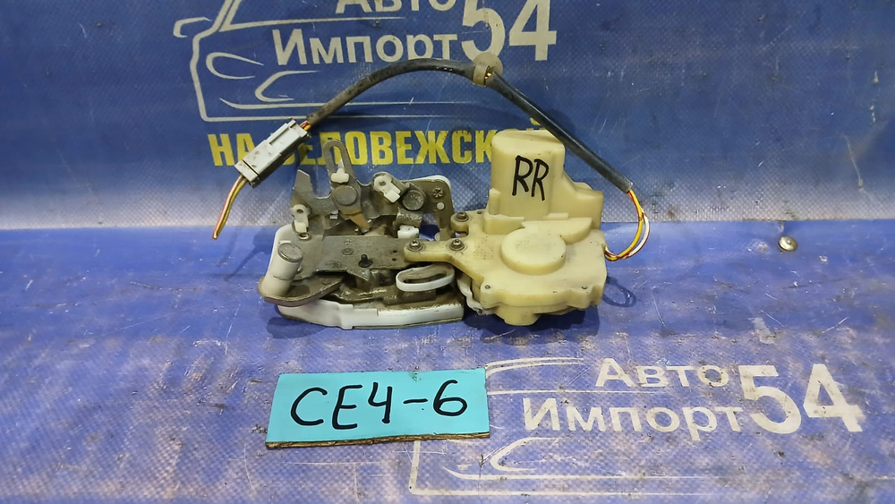 Замок двери задней правой Honda RAFAGA 1994