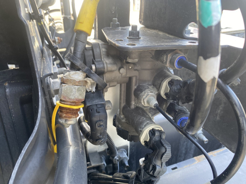 Кран управления тормозами прицепа 2018г