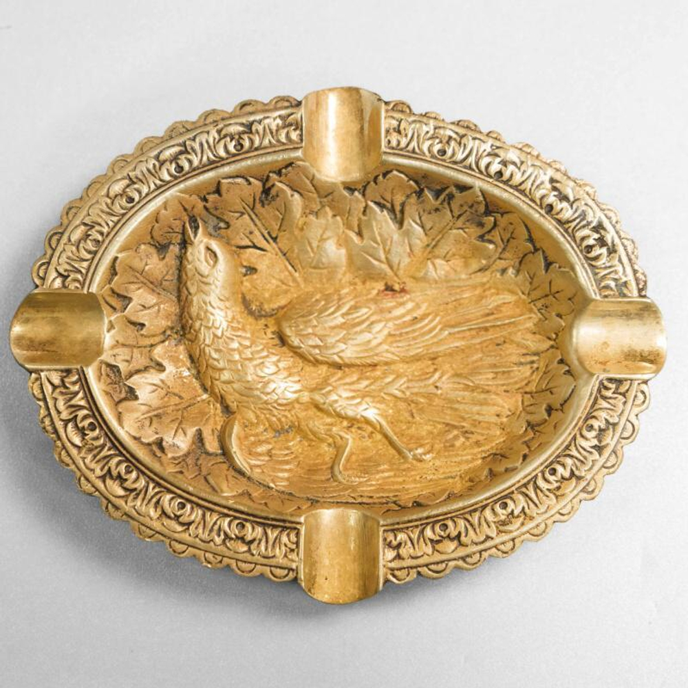 Винтажная латунная пепельница овальной формы