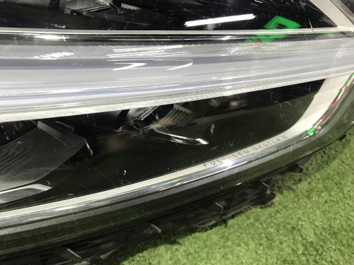 Фара правая Volvo XC60 2 (2017-2021) LED