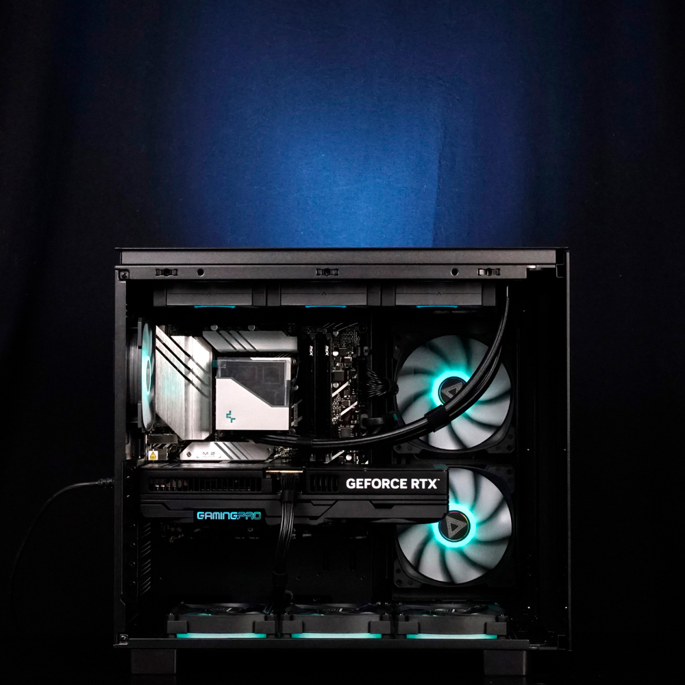 i7 13700KF + RTX 5060 Ti 16Gb