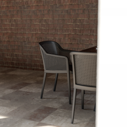 Кресло пластиковое OCTA Armchair