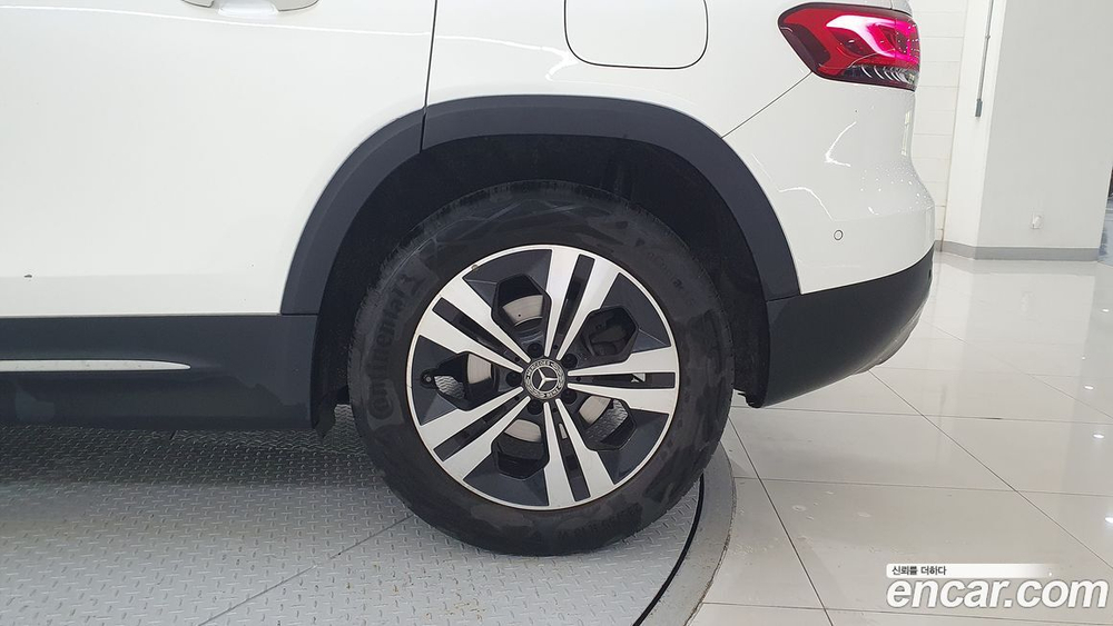 Mercedes-Benz GLB-Class X247 GLB220 (06.2021)
