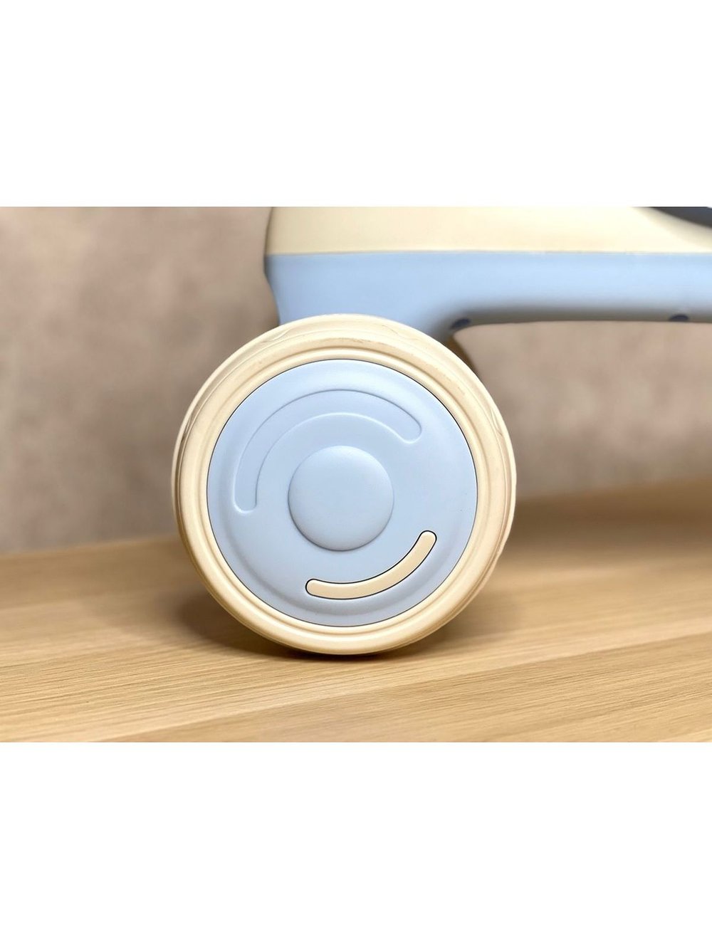 Беговел от 2 лет с музыкой голубой (74737-1)