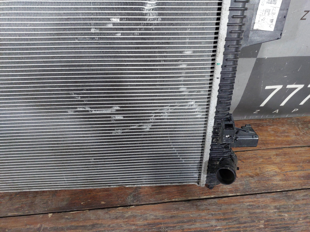 Радиатор двигателя Chery Tiggo 7 Pro, Chery Tiggo 4, Chery Tiggo 8 Pro  Б/У Оригинал 302000021AA