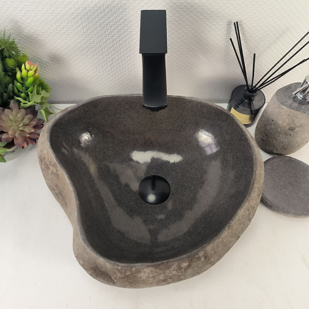 Раковина из речного камня RS-65168 42*35*15 0861