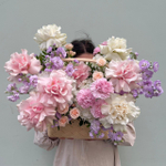 Объемная корзина с французскими розами «Французская сказка»