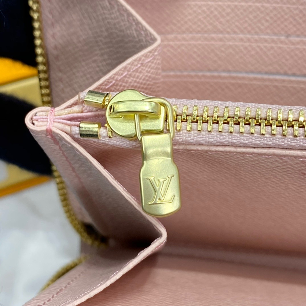 Louis Vuitton Zippy Wallet