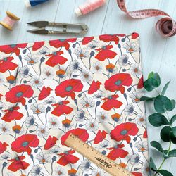 Ткань лён насыщенные маки и цветы зреющей клубники