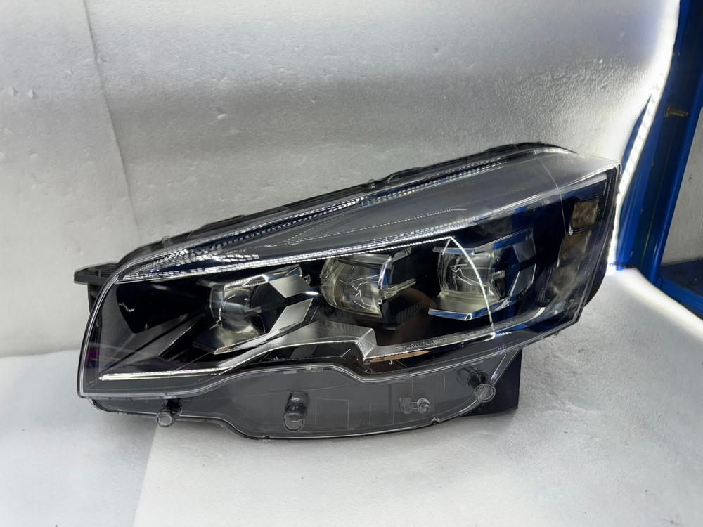 Блок-фара LED левая Peugeot 508 (оригинал,)