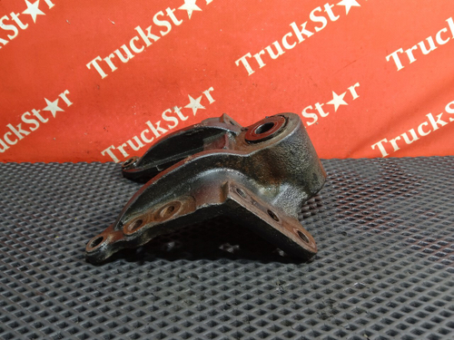 Кронштейн передней рессоры 2020г