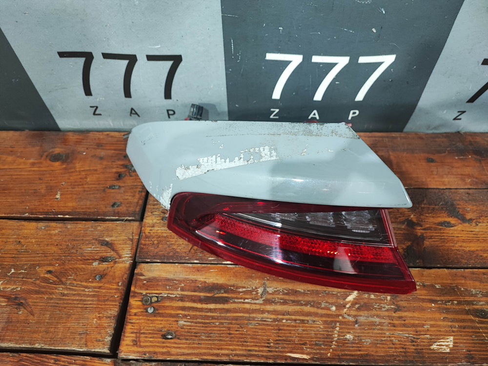 Фонарь задний левый Kia Stinger (CK) 17-нв Б/У Оригинал 92401J5100