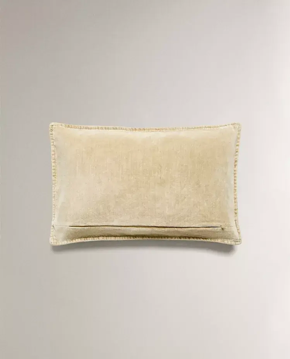 ZARA HOME БАРХАТНАЯ НАВОЛОЧКА ДЛЯ ДЕКОРАТИВНОЙ ПОДУШКИ, СВЕТЛО-БЕЖЕВЫЙ