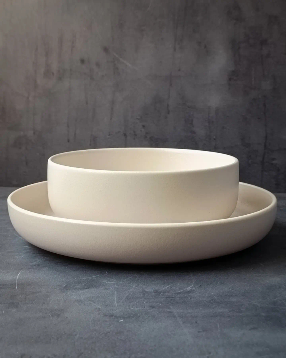 Тарелка с бортом d=25.5 cм,фарфор "NOBLE" серия "Fine Plus-Light Grey"