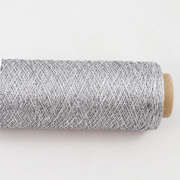 Stellaris (47% вискоза, 41% полиэстер, 12% метализированная нить) 560м/25гр