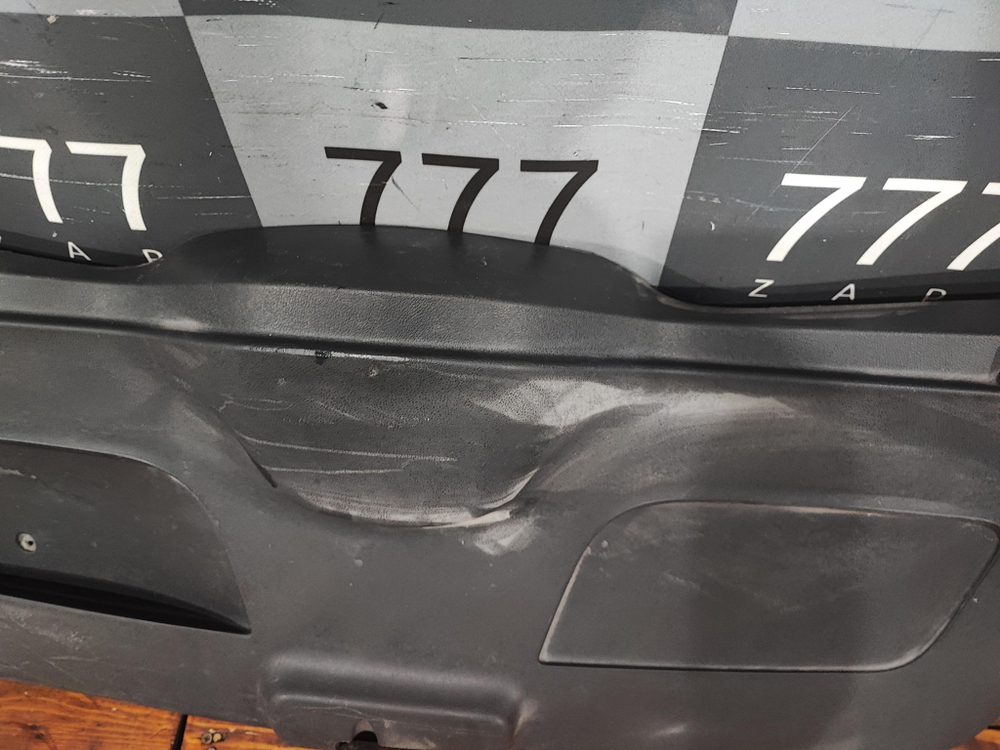 Обшивка крышки багажника Renault Clio 3 05-12 Б/У Оригинал 8200293811