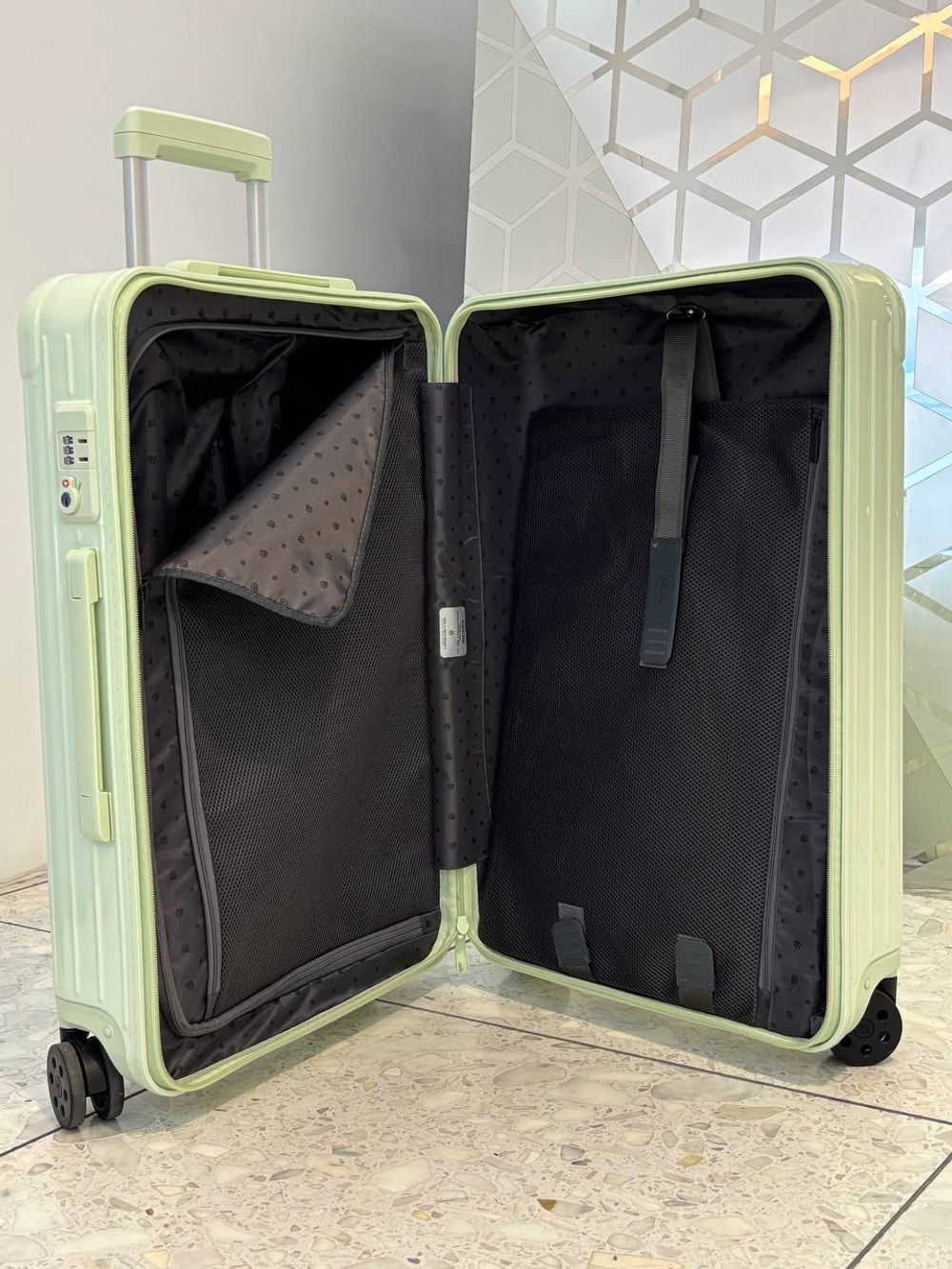 Чемодан Rimowa