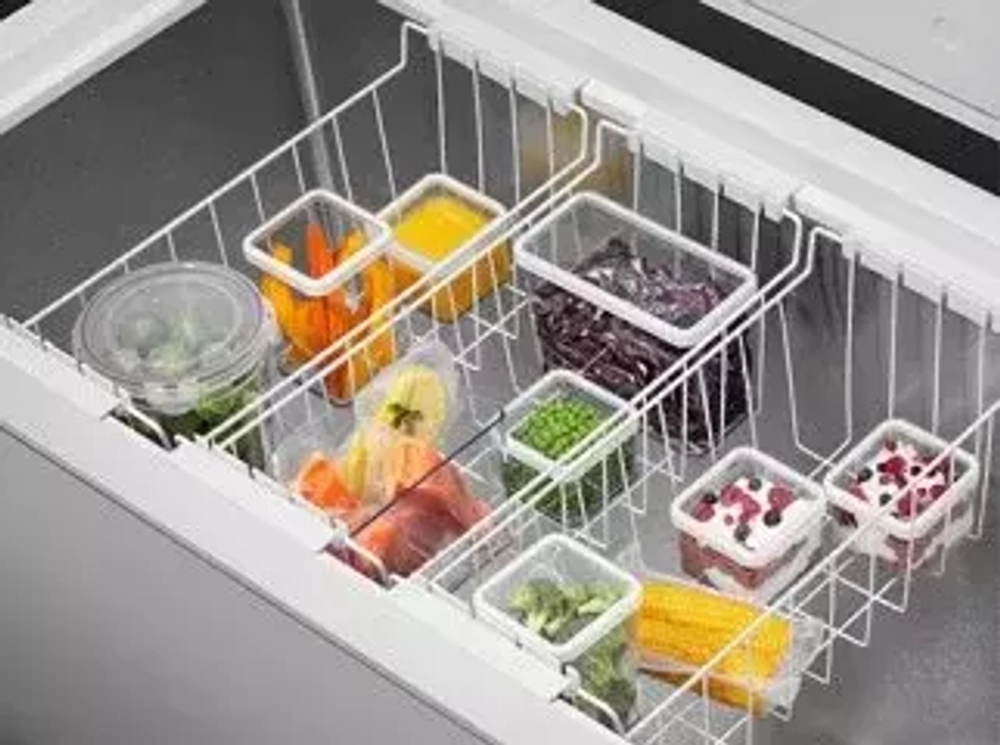 Морозильный ларь Electrolux LCB3LF38W0
