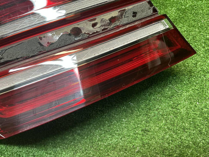 Фонарь левый внешний Genesis G80 2 (2020-2024)