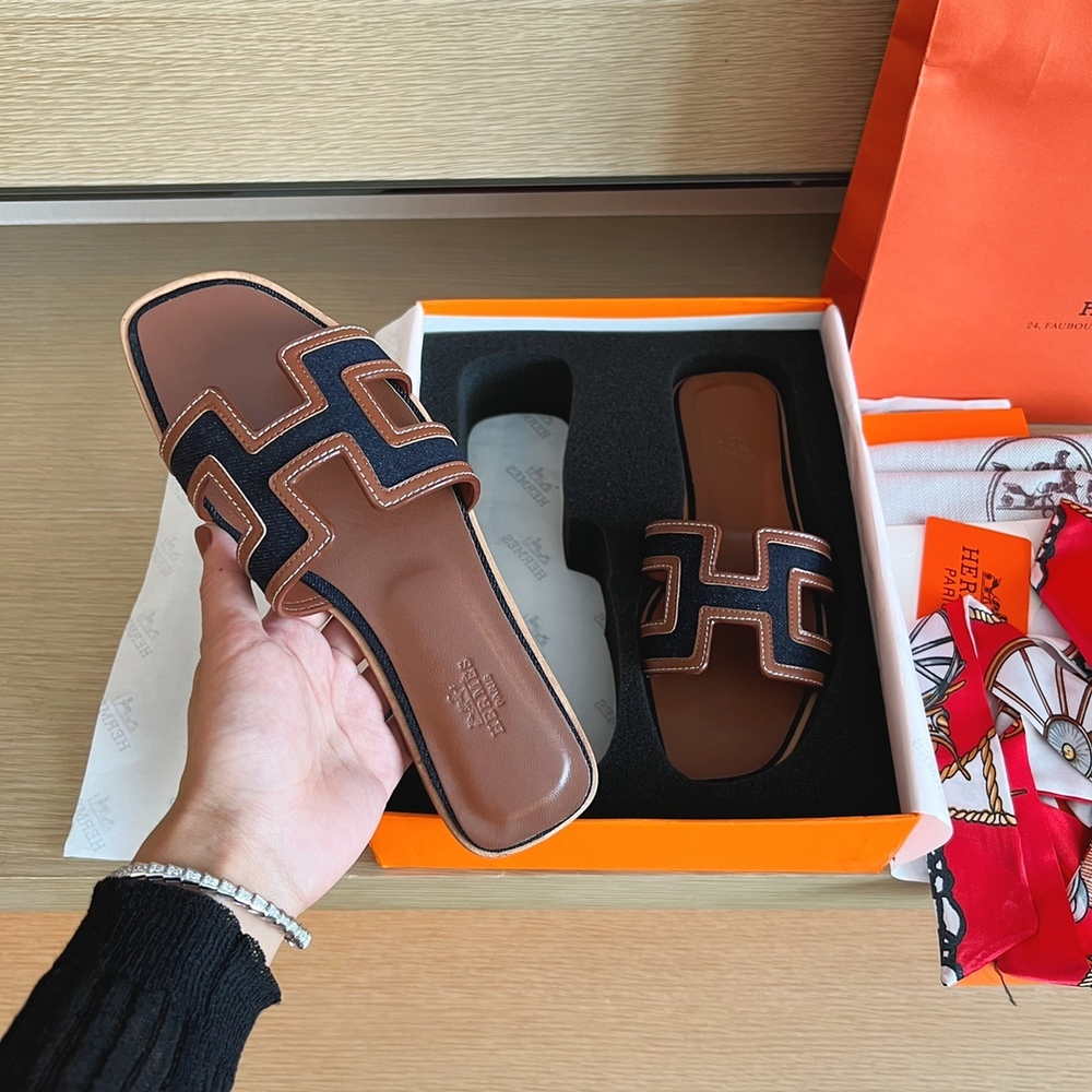 Hermes Oran Sandal