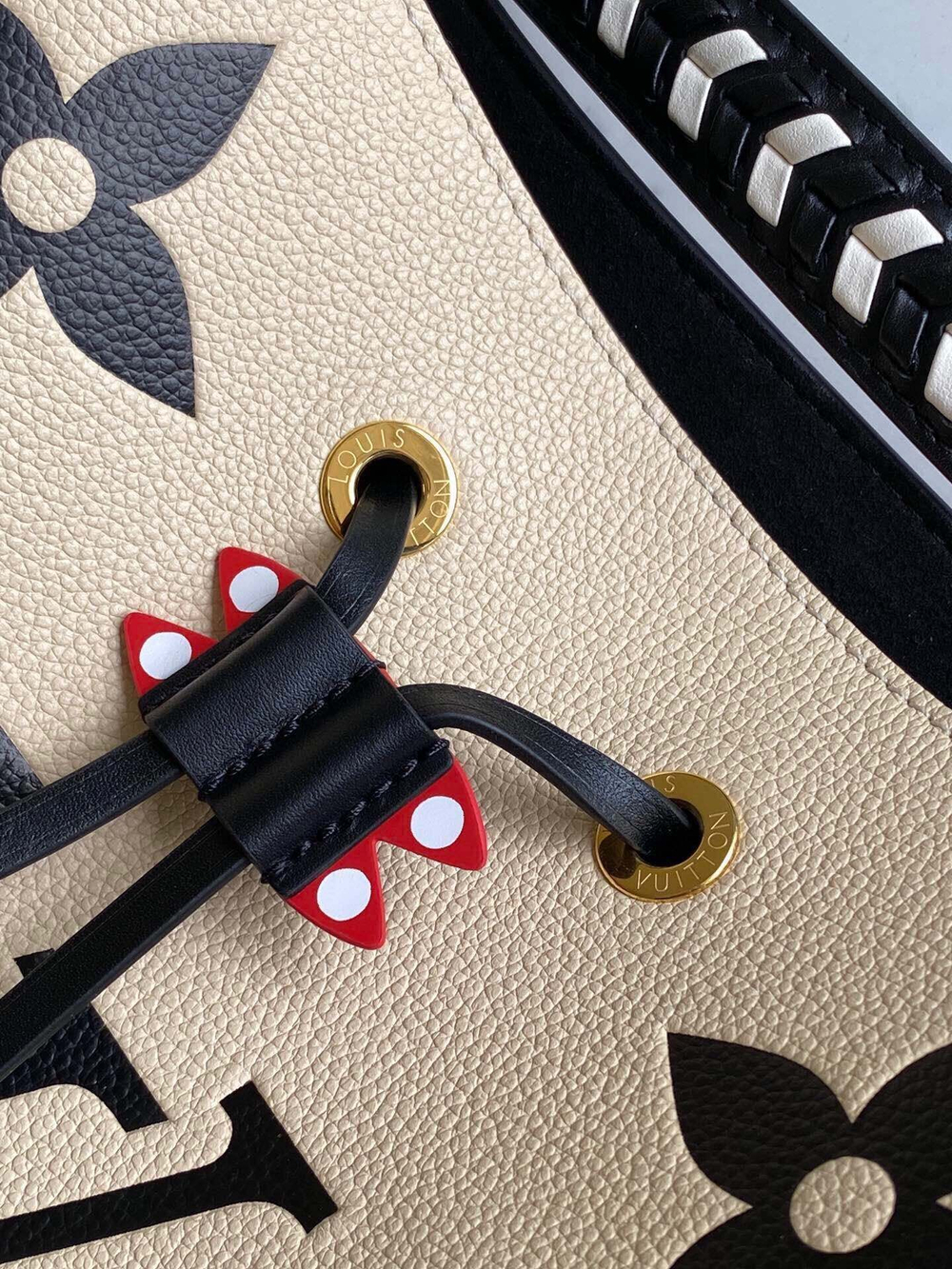 Louis Vuitton NeoNoe MM