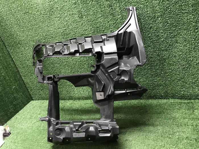 Кронштейн переднего бампера BMW X5 G05 (18-23)