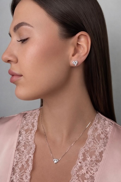 Колье "Сердце" с ассиметричными камнями