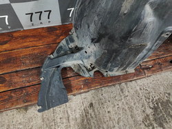 Подкрылок передний правый Volkswagen Tiguan 2 16-нв Б/У Оригинал 5NA805912AK