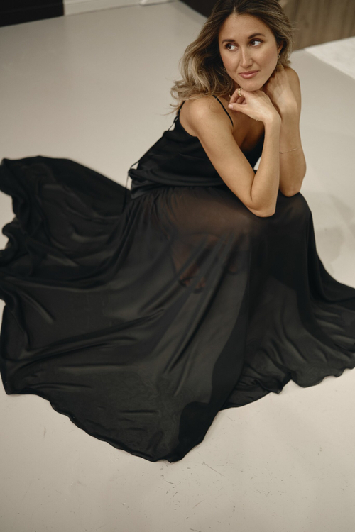 Платье на тонких бретелях bk