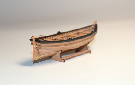 Jolly-boat (4-oar) +  figurine