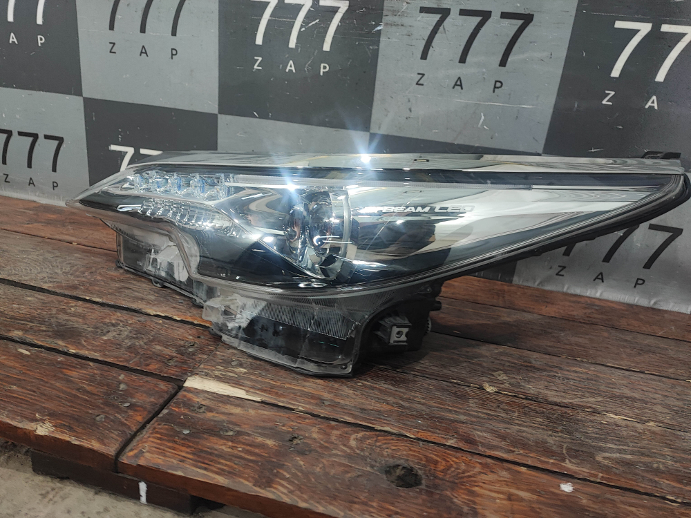 Фара левая LED Toyota Fortuner 2 15-20 Б/У Оригинал 810700KG40