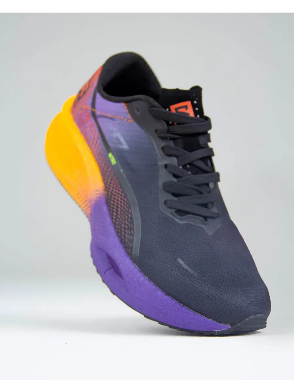 Беговые кроссовки тканевые с двойной амортизацией