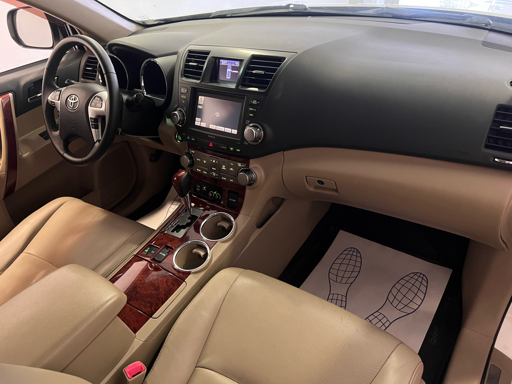 Toyota Highlander, 2011 год