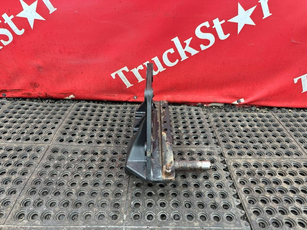 Кронштейн рессоры правый 2022г