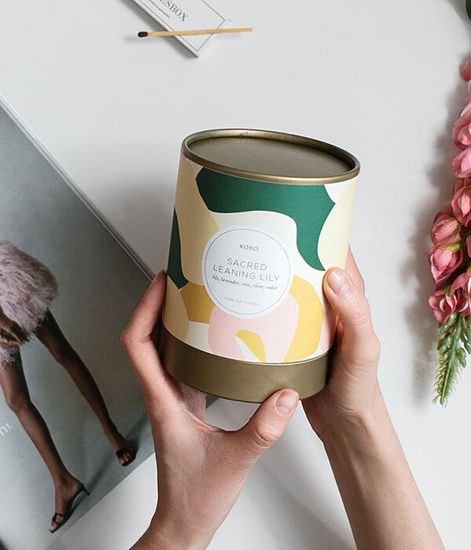 Sacred Leaning Lily, свеча Camo, Kobo Candles