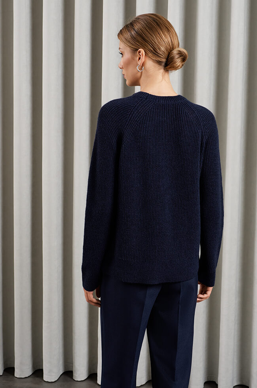 22897 Джемпер женский (темно-синий)