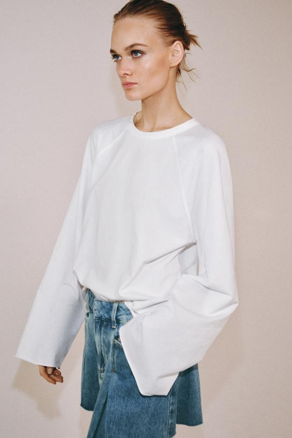 ZARA КОРОТКАЯ ДЖИНСОВАЯ ЮБКА — ZW COLLECTION, СИНИЙ