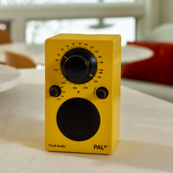 Tivoli PAL BT Желтый [Yellow] — портативный радиоприемник с Bluetooth