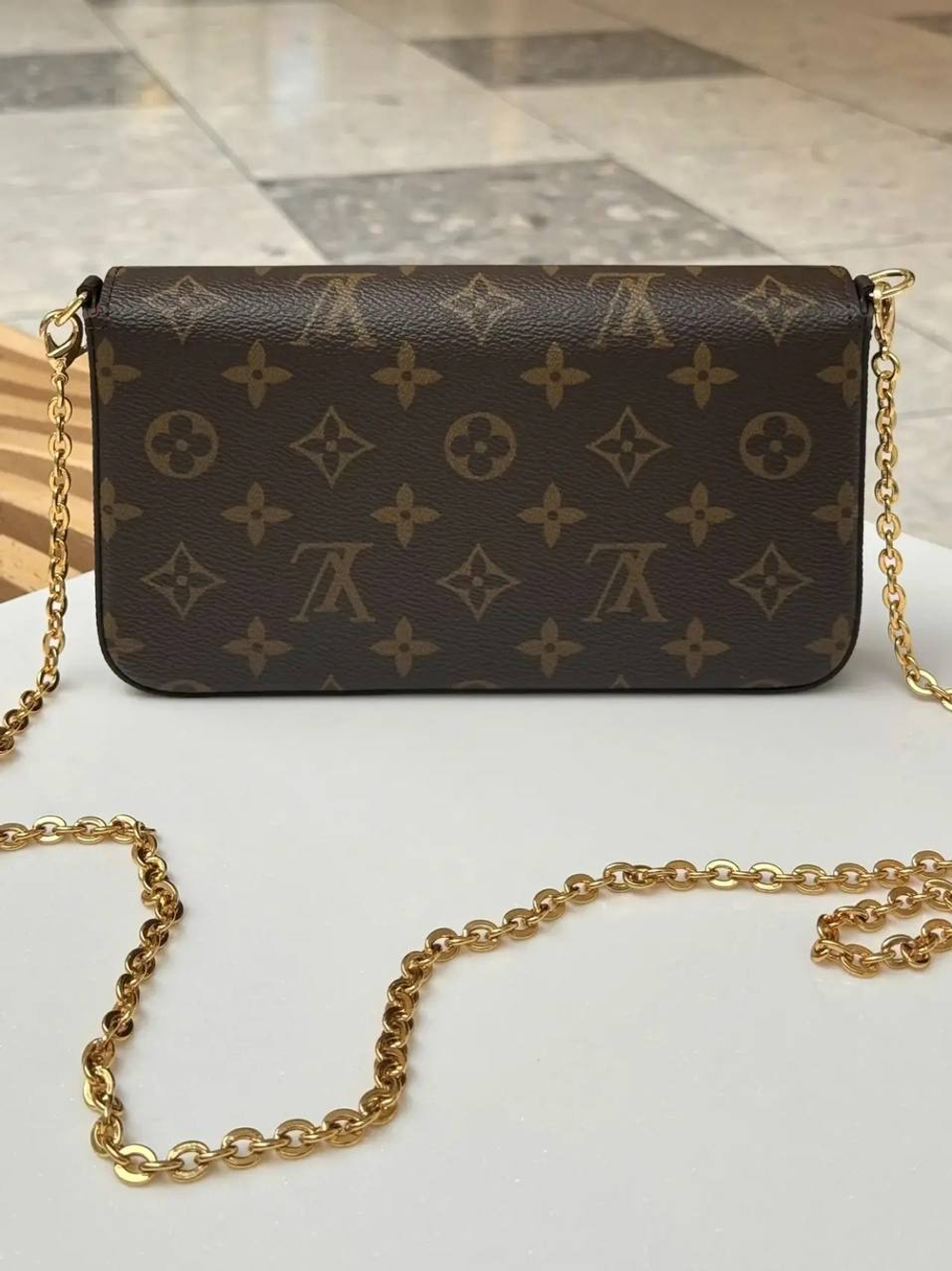 Сумка Louis Vuitton
