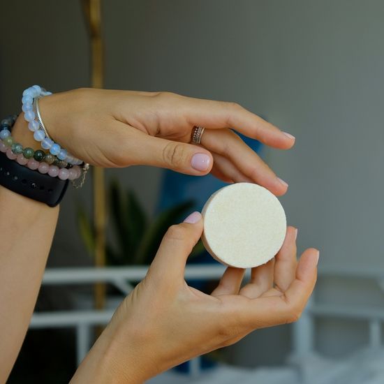 Шампунь твёрдый Greena Avocadova с кокосовым молочком