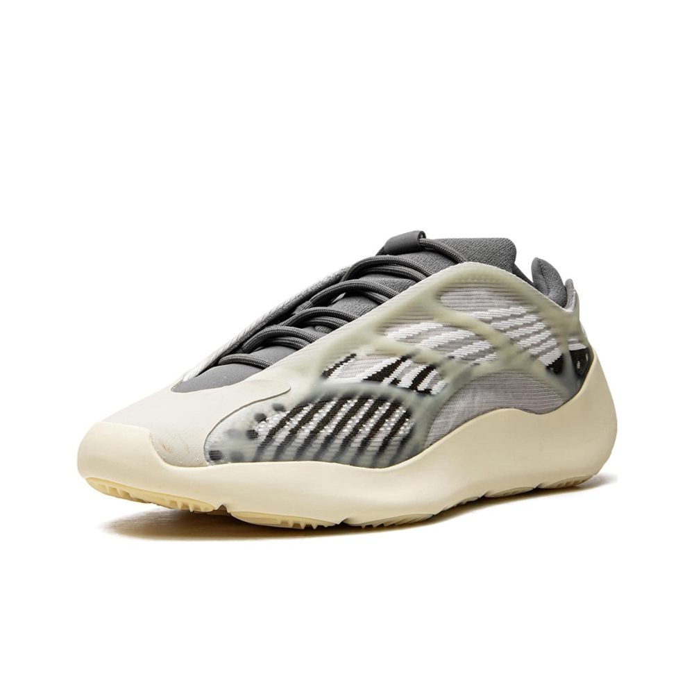 Кроссовки Adidas Yeezy Boost 700 V3 'Fade Salt' ID1674