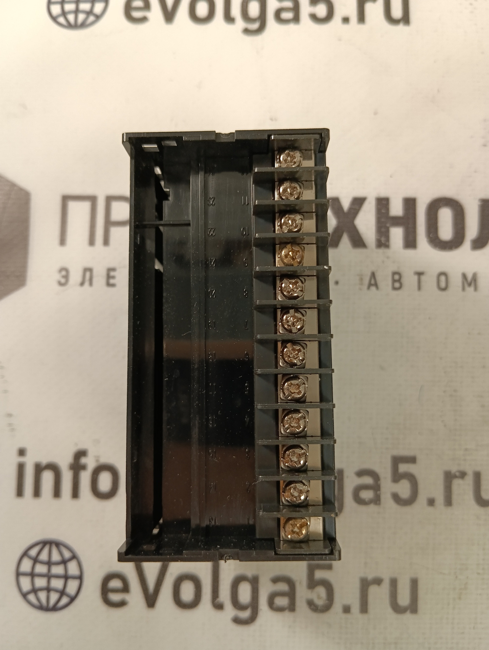 RKC INSTRUMENT INC. RH400FK02-M*GN/A новое