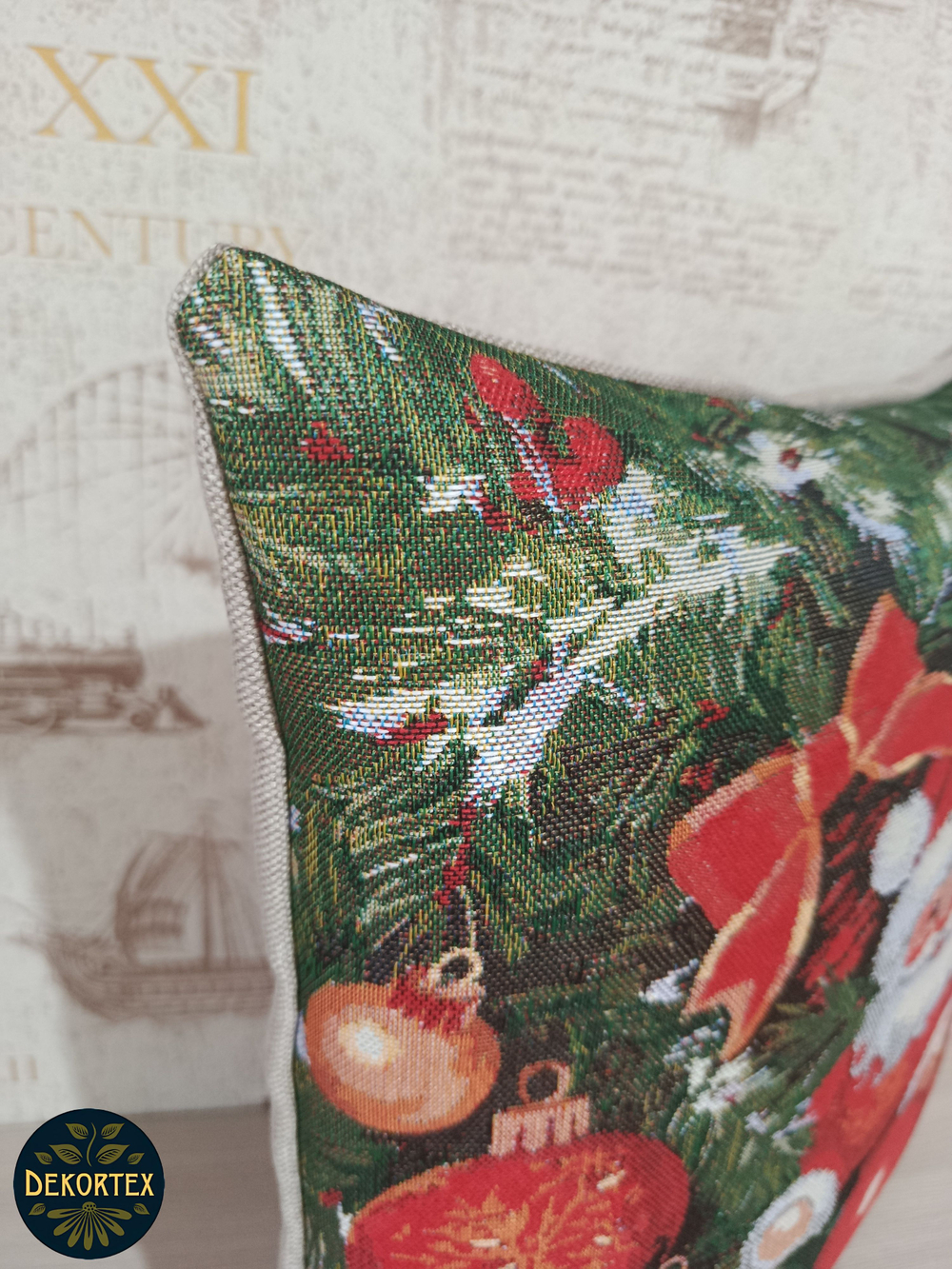 Декоративный гобеленовый чехол для интерьерной подушки Снежная сказка 38*38