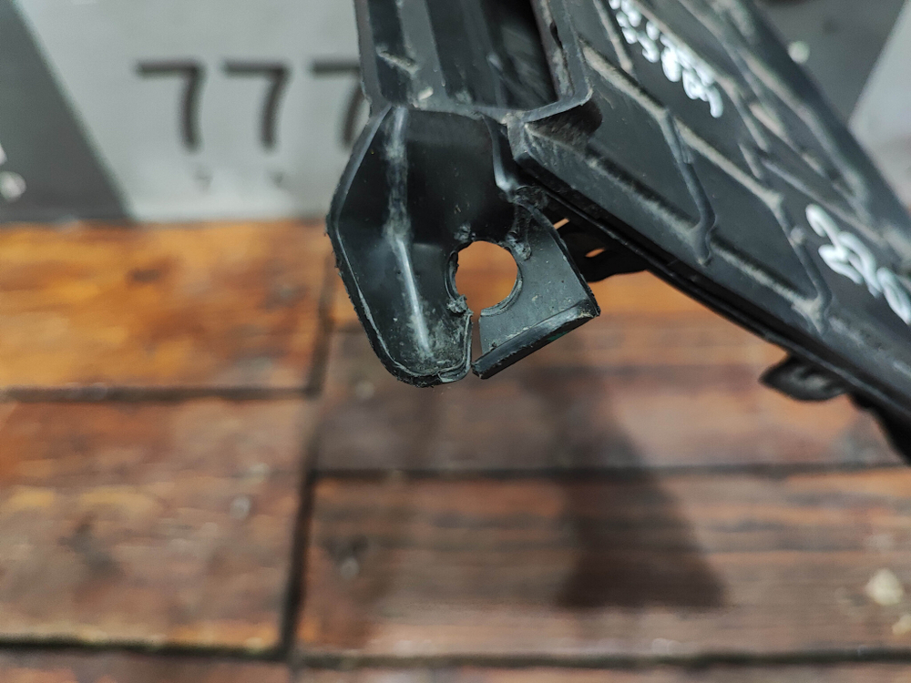 Воздуховод переднего бампера правый GAC GS8 2 21-нв Б/У Оригинал 7105382DRS0000