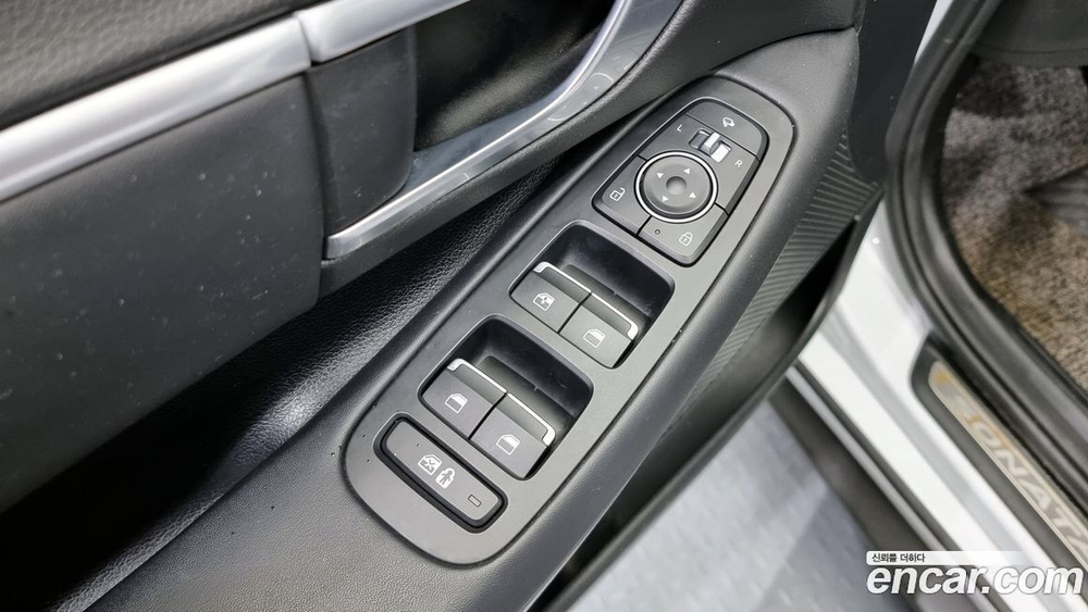 Hyundai Sonata (DN8) 2.0 (04.2020)