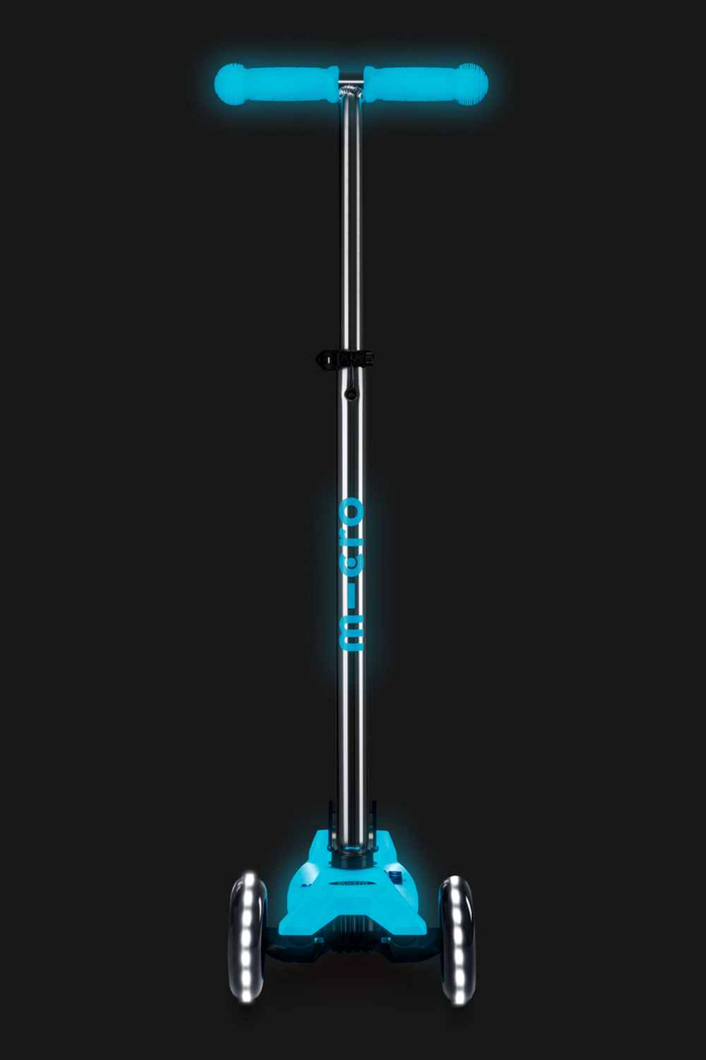 Самокат Maxi Micro Deluxe Glow Plus (светящийся) LED синий кристалл