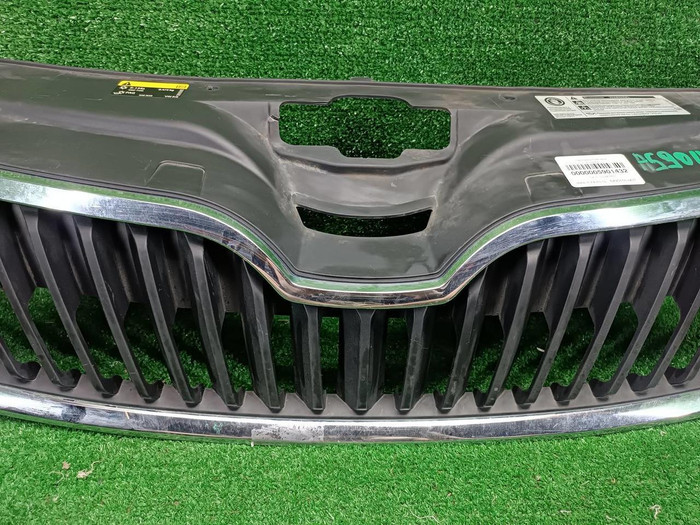 Решетка радиатора Skoda Rapid 1 (2012-2020)