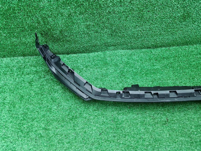 Юбка переднего бампера Geely Atlas 2 (2023-н.в.)